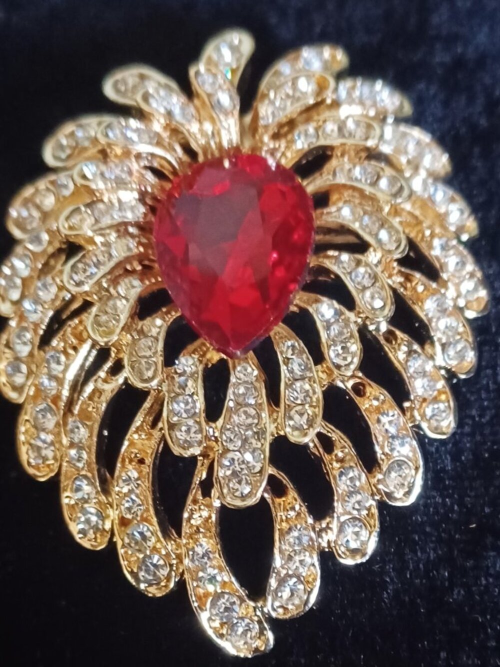 Elegant Red and Clear Rhinestone Brooch